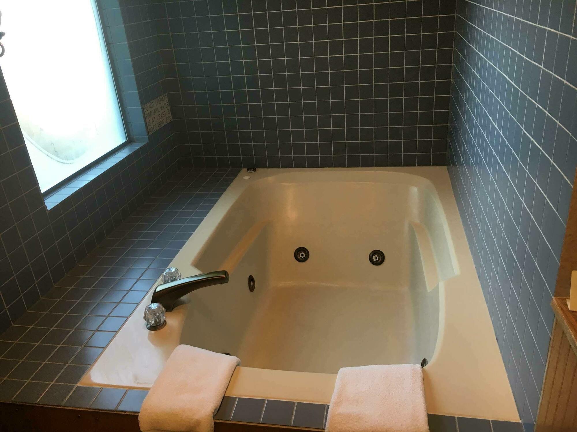 Rivertree Inn & Suites Clarkston المظهر الخارجي الصورة